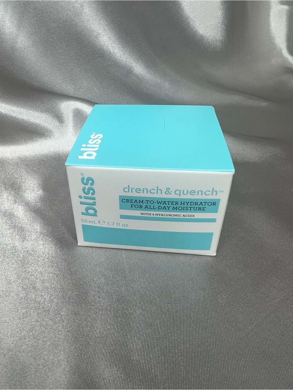 Bliss Moisturizer Box in Aqua Blue and White
